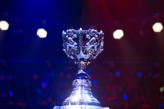 王者荣耀》跌出前三：游戏市场热度排行榜解析